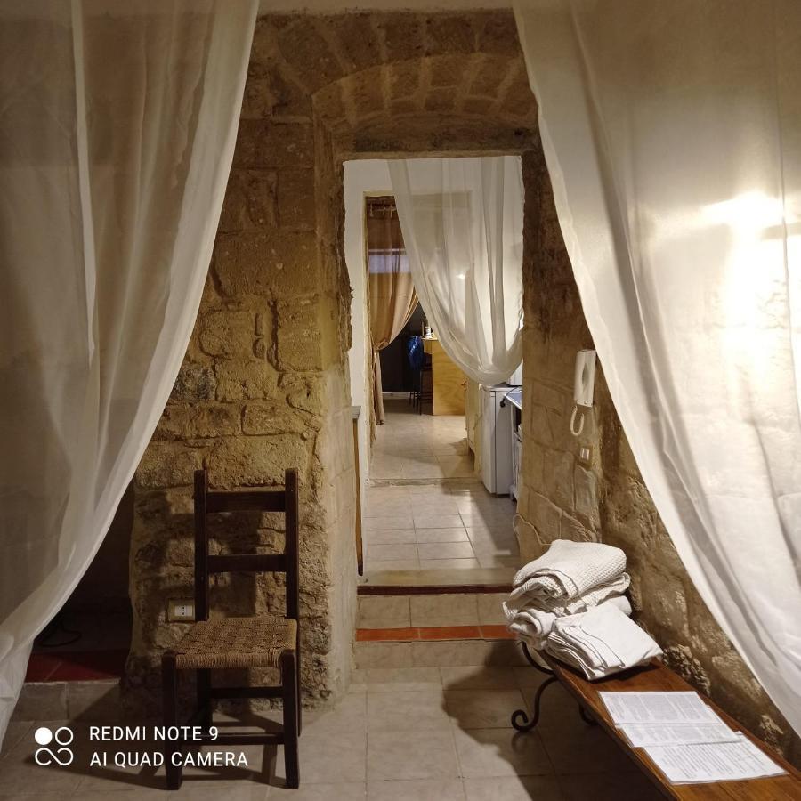 Palazzo Di Citta Flat Apartment Бари Екстериор снимка