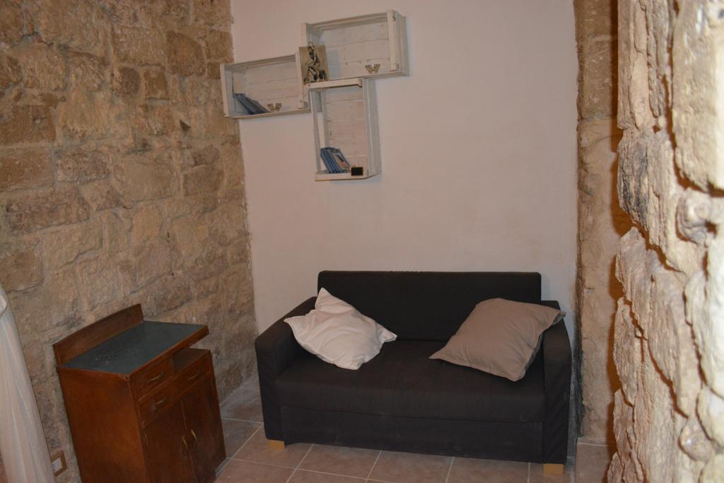 Palazzo Di Citta Flat Apartment Бари Екстериор снимка